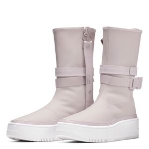 Nike Air Force 1 Sage Hi Boot